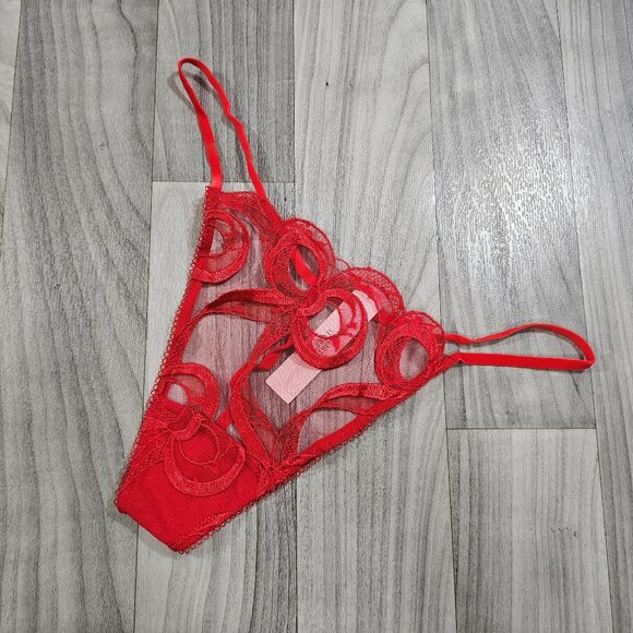 Victoria's Secret DREAM ANGELS Red Bow Embroidery Mesh V-String Panty Size XL - Picture 1 of 4